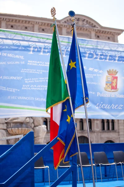 Italian and Europe flags — Stock Photo, Image