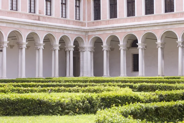 Colonnade en Venecia —  Fotos de Stock
