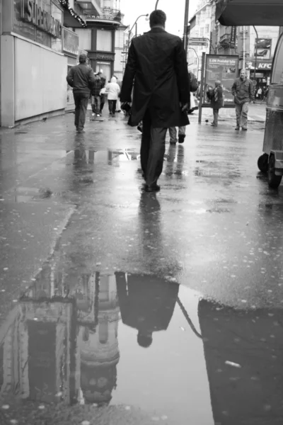 Reflected in the puddle — Stock Photo, Image