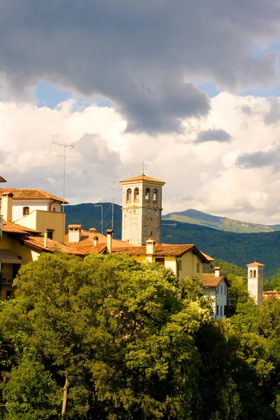 St. Pietron ja St.Biagion kellotorni, Cividale del Friuli — kuvapankkivalokuva