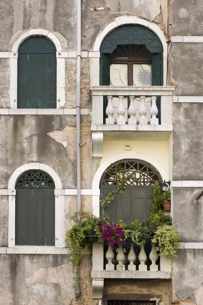 Venetië windows — Stockfoto