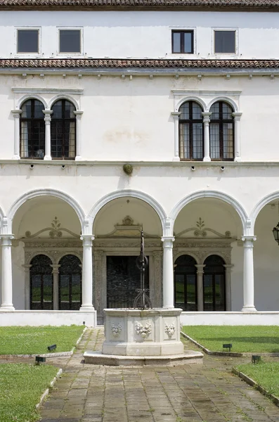 Cour typique de Venise — Photo