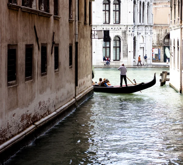 Gondolier, Venecia —  Fotos de Stock