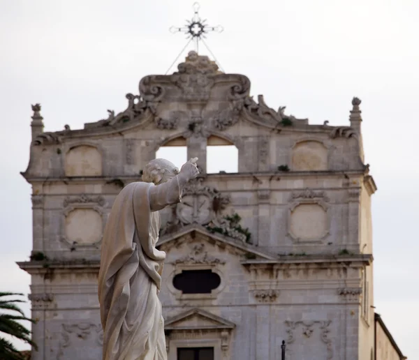 Статуя Святого Петра, Сіракузи собор — стокове фото