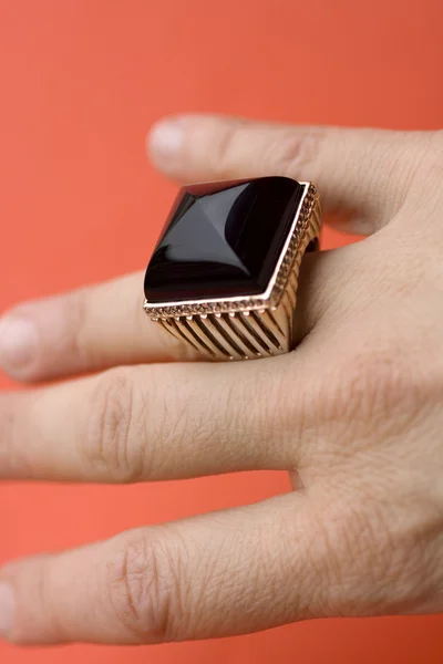 Ring met obsidian — Stockfoto