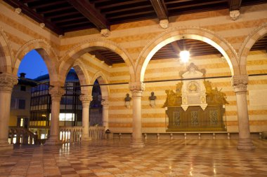 Loggia del Lionello, Udine