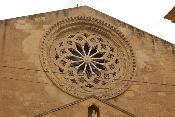 Rosettenfenster der Kirche, trapani — Stockfoto