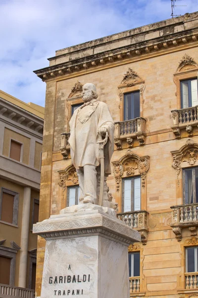 Pomnik Garibaldi, trapani — Zdjęcie stockowe