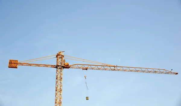 Crane on sky — Stock Photo, Image