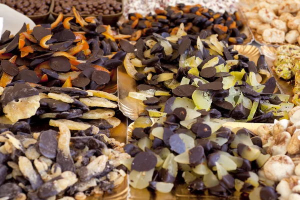 Doces com chocolate — Fotografia de Stock