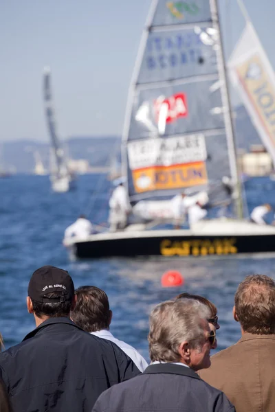 Toeschouwers op een regatta — Stockfoto