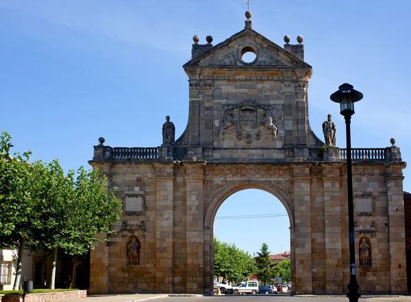 Arc of San Benito in Sahagún — ストック写真