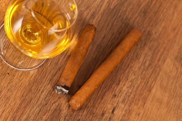 Whisky und Zigarren — Stockfoto