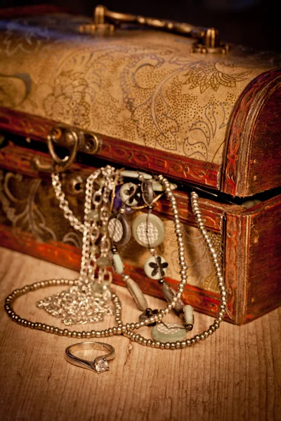 Coffer com jóias — Fotografia de Stock