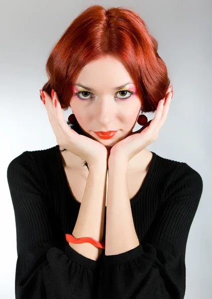 Piękna rudowłosa dziewczyna — Zdjęcie stockowe