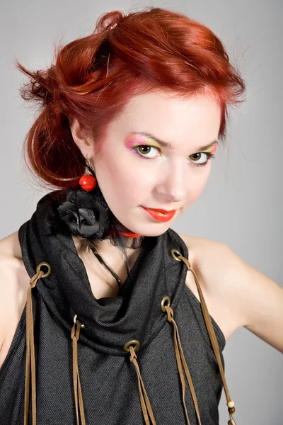 아름 다운 빨간 머리 소녀 — 스톡 사진