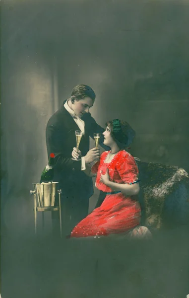 Una coppia adorabile. Cartolina vintage — Foto Stock