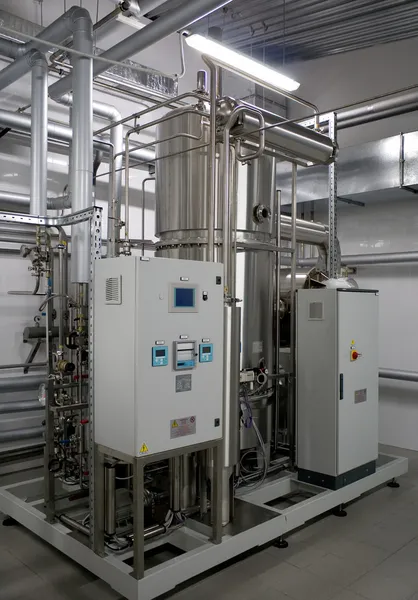 Автоматическая система фильтрации воды — стоковое фото
