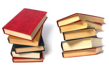 kitap yığını üzerinde beyaz izole