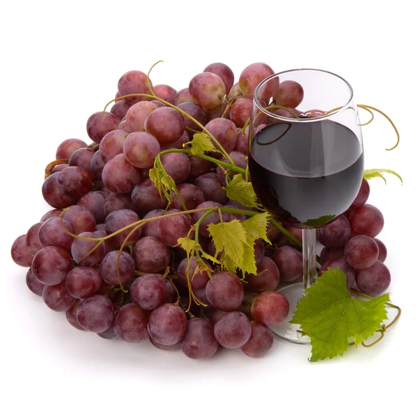 Бокал красного вина и виноград — стоковое фото