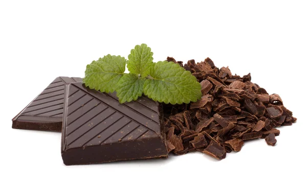 チョコレートとミントの葉 — ストック写真