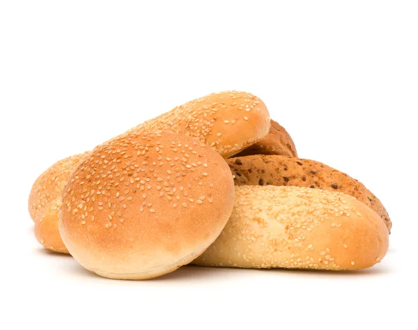 Bochánky chleba a housky různých izolovaných na bílém pozadí — Stock fotografie