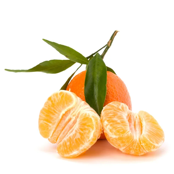 Dojrzałe smaczny mandarynka na białym tle — Zdjęcie stockowe