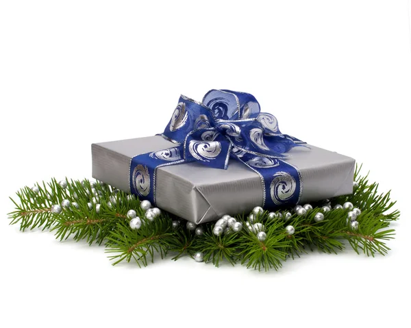 Silberne Geschenkbox — Stockfoto