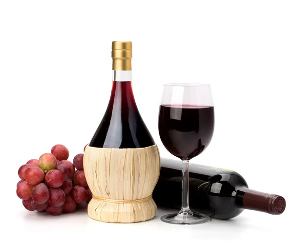 全红葡萄酒杯高脚杯、 瓶、 葡萄 — 图库照片