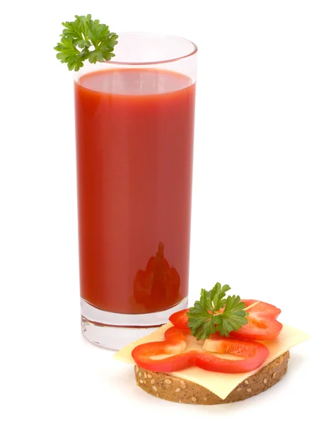 Copo de suco de tomate e sanduíche — Fotografia de Stock