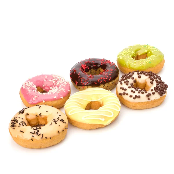 Heerlijke donuts geïsoleerd op witte achtergrond — Stockfoto