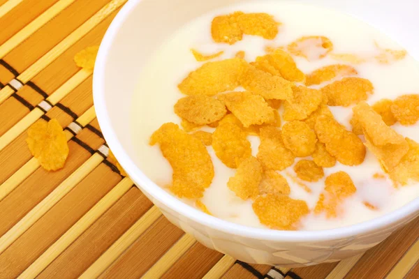 Gesundes Frühstück. Schüssel mit Cornflakes. — Stockfoto