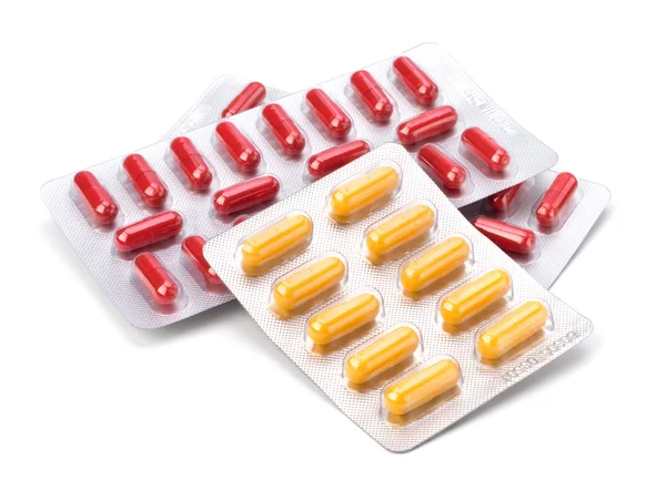 Medische capsules geïsoleerd op wit — Stockfoto