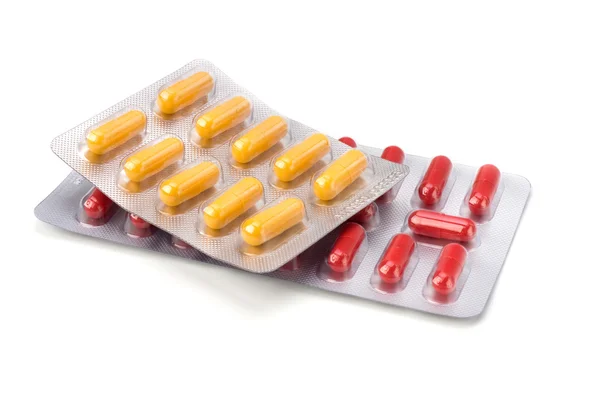 Medische capsules geïsoleerd op wit — Stockfoto