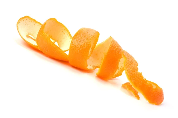 Casca espiral de laranja isolada no branco — Fotografia de Stock