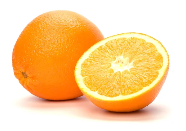 Orange isoliert auf weißem Hintergrund — Stockfoto
