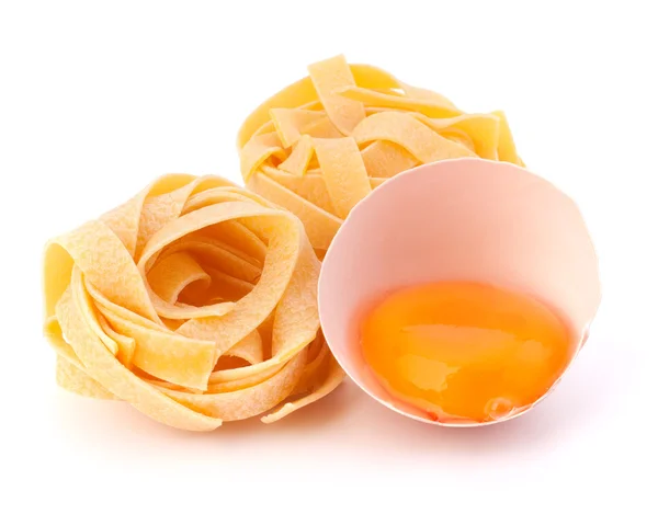 Ninho de fettuccino de macarrão de ovo italiano — Fotografia de Stock