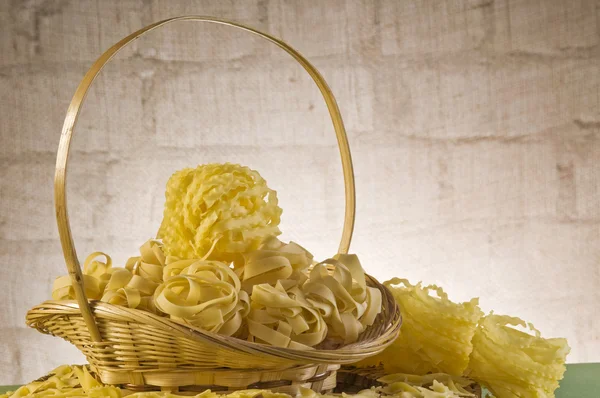Stilleven met Italiaanse pasta — Stockfoto