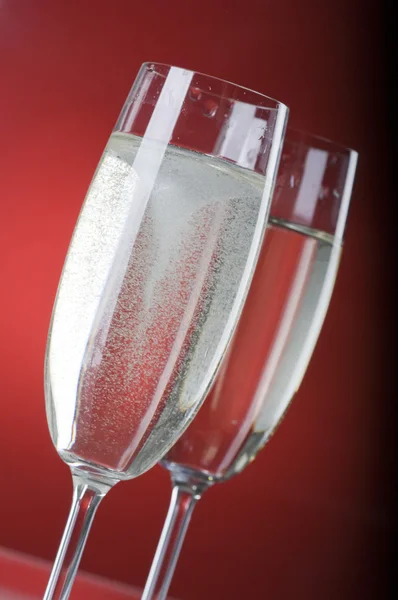 Två champagne vinglas — Stockfoto