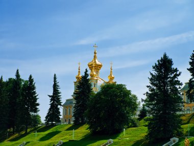 Sarayda bir park alanı