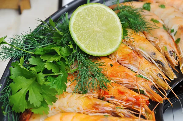 Shrimp and parsley cooked close up — Stock Photo, Image