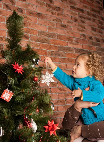 Украшение рождественской елки — стоковое фото