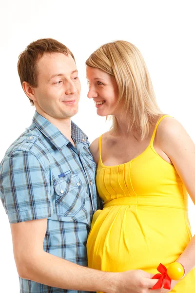 Famiglia felice in attesa del loro bambino — Foto Stock