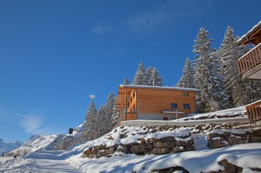 Kış tatil evi