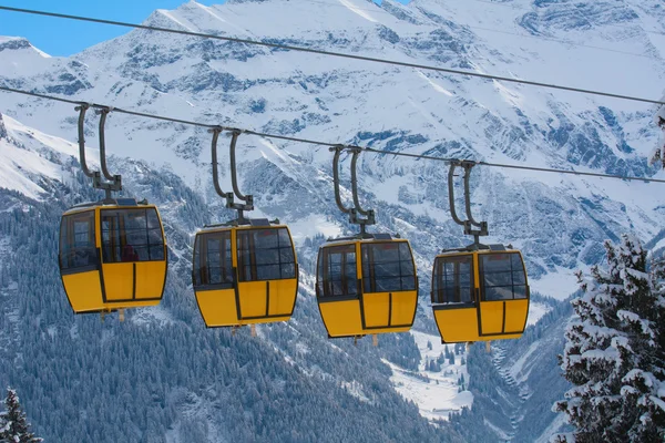 Linbanevagnen i Alperna — Stockfoto