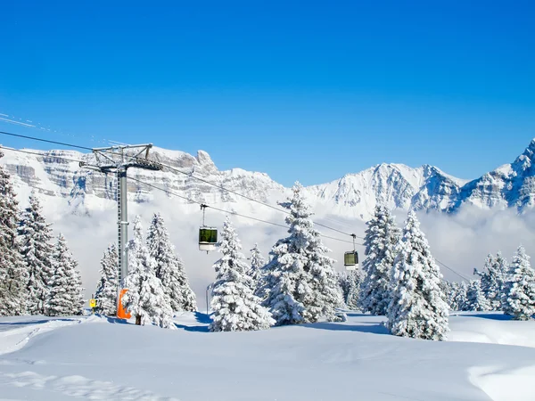Skiing slope — Stock Photo, Image