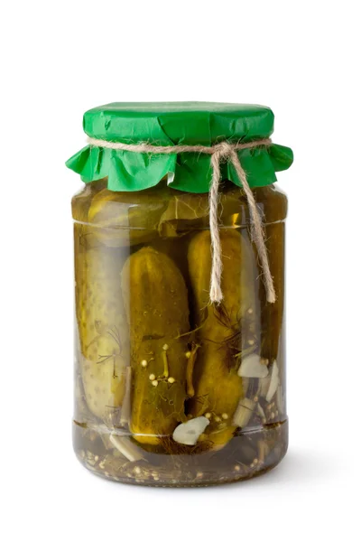Pickles dans un bocal en verre — Photo
