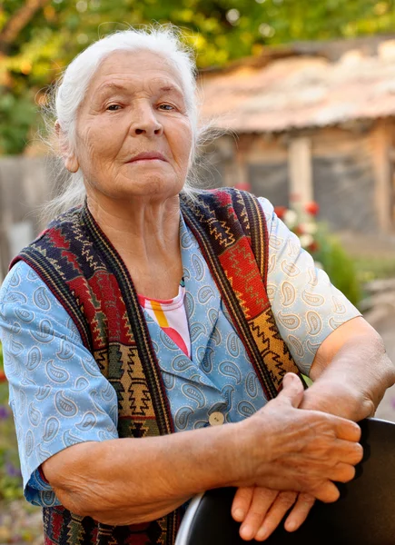 Retrato de la anciana — Foto de Stock