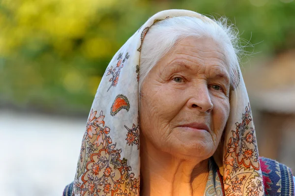 Az idős nő portréja — Stock Fotó