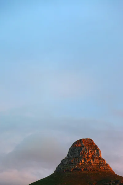 Berg vid solnedgången — Stockfoto